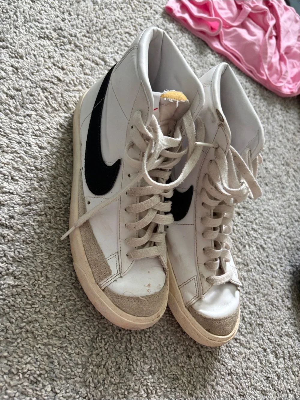 Nike White Sneakers with Black Swoosh and Tan Accents